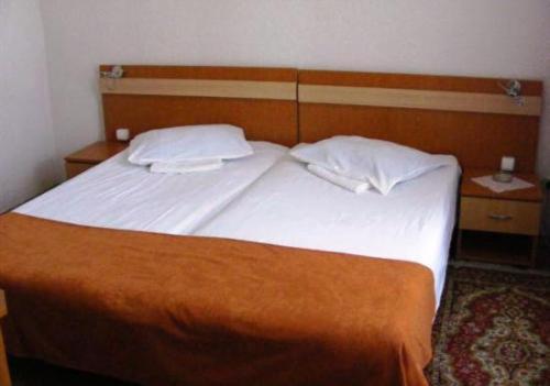 Hotel Coroana Buzau Phòng bức ảnh